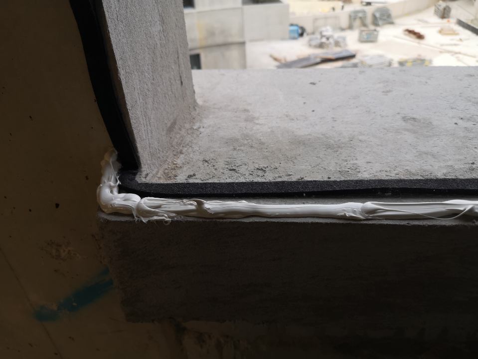 Villa avec véranda ALU anthracite — réalisation Confort Line